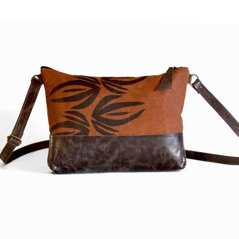 Med Zip Top Bag in Russet by Lynda Shell