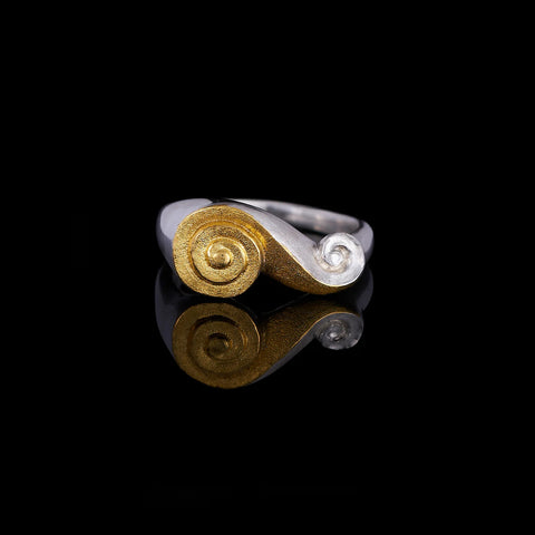 Scroll Ring by Imaginarium Atelier